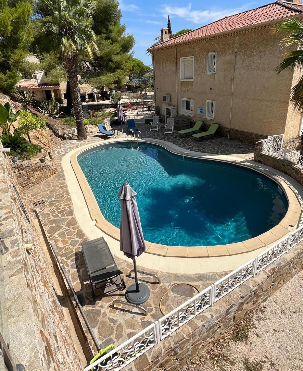Meuble Tourisme 4*, Les Pieds Dans L'Eau, Villa Las Palmeras La Londe-les-Maures Exterior foto
